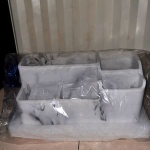 Marble Look Resin Large Bathroom Organizer